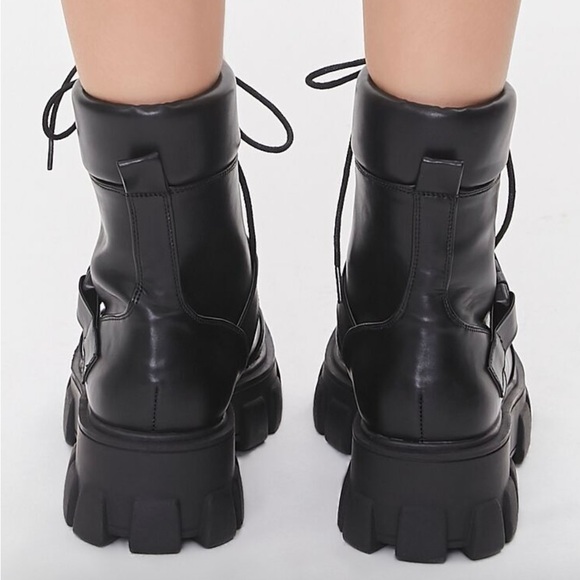 Combat buckle boots - Picture 3 of 8